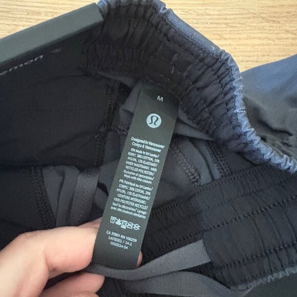 Lululemon Athletic Bowline Short 8” VersaTwill Obsidian NWT Men’s Size M - Picture 6 of 8